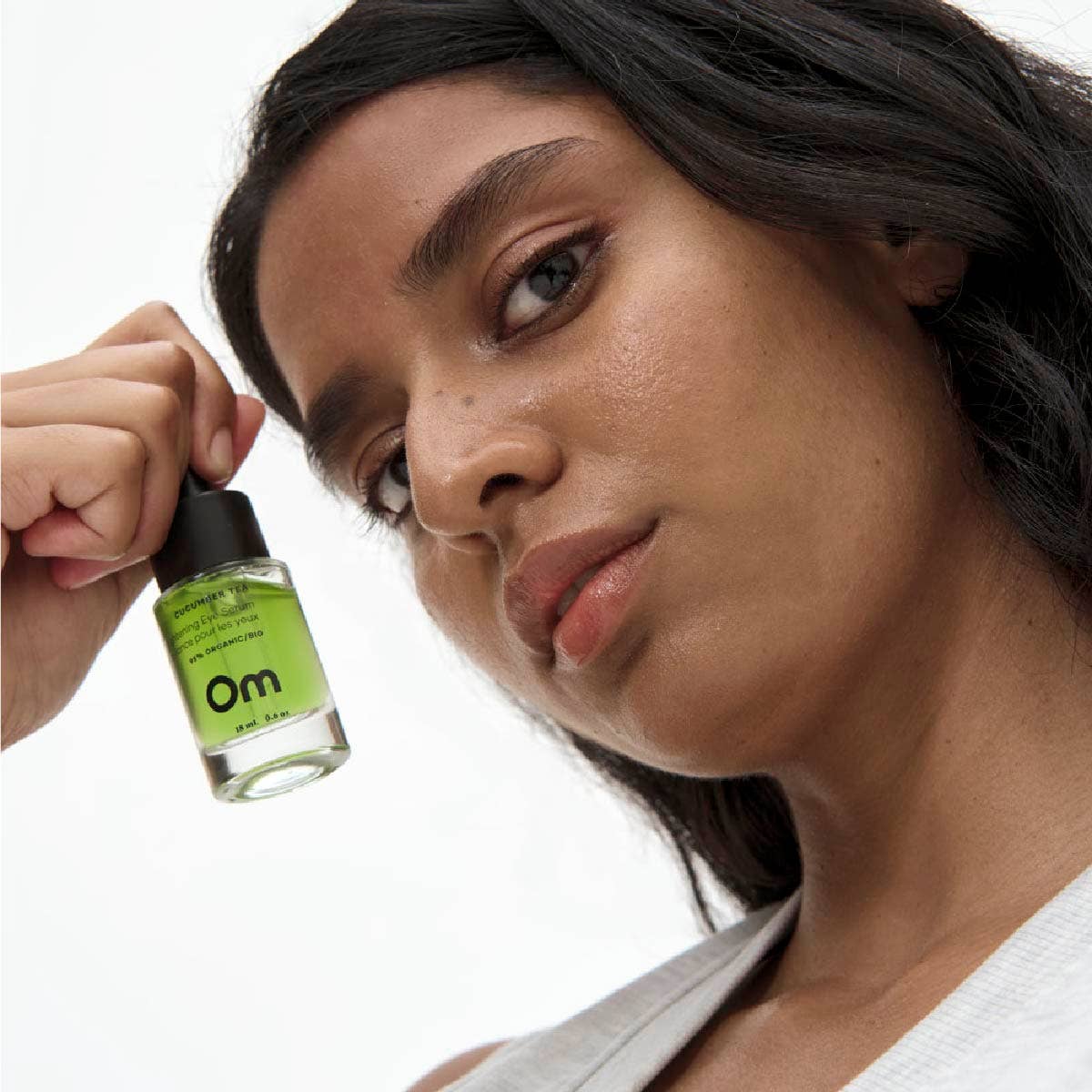 🇨🇦 Om Organics Cucumber Tea Brightening Eye Serum: Full Size - 18 ml