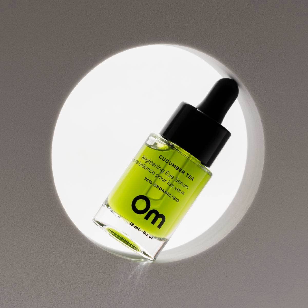 🇨🇦 Om Organics Cucumber Tea Brightening Eye Serum: Full Size - 18 ml