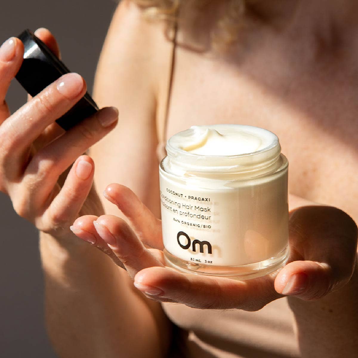 🇨🇦 Om Organics Coconut + Pracaxi Deep Conditioning Hair Mask: Full size - 120 ml
